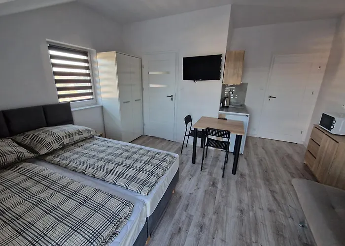 ホームステイ Baltyk シュトゥトボ